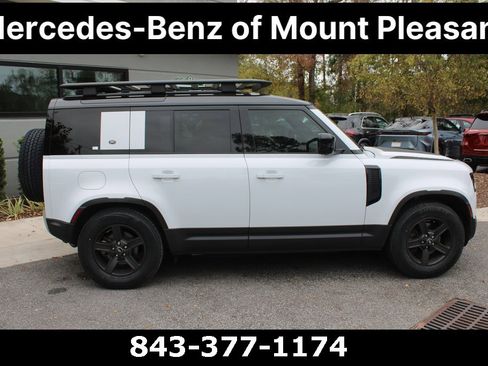 Used 2022 Land Rover Defender 110 image 3