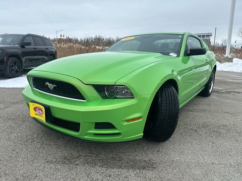 Used 2013 Ford Mustang Coupe image 9