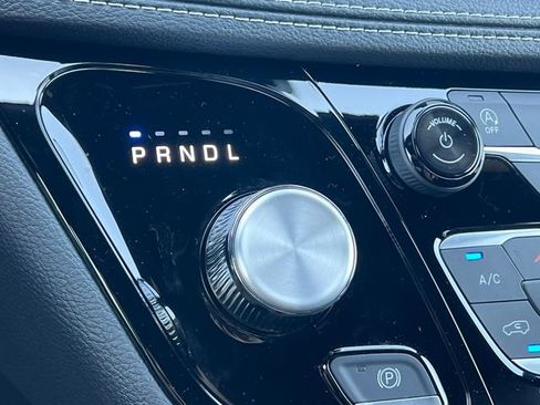 New 2026 Chrysler Pacifica Select FWD image 28