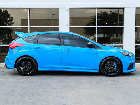 Used 2017 Ford Focus RS AWD/4WD image 8
