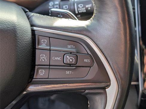 Used 2021 Jeep Grand Cherokee L Laredo image 23