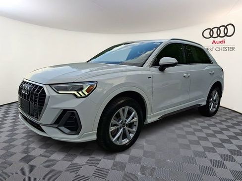 Used 2023 Audi Q3 2.0T Premium w/ Convenience Package AWD/4WD image 3