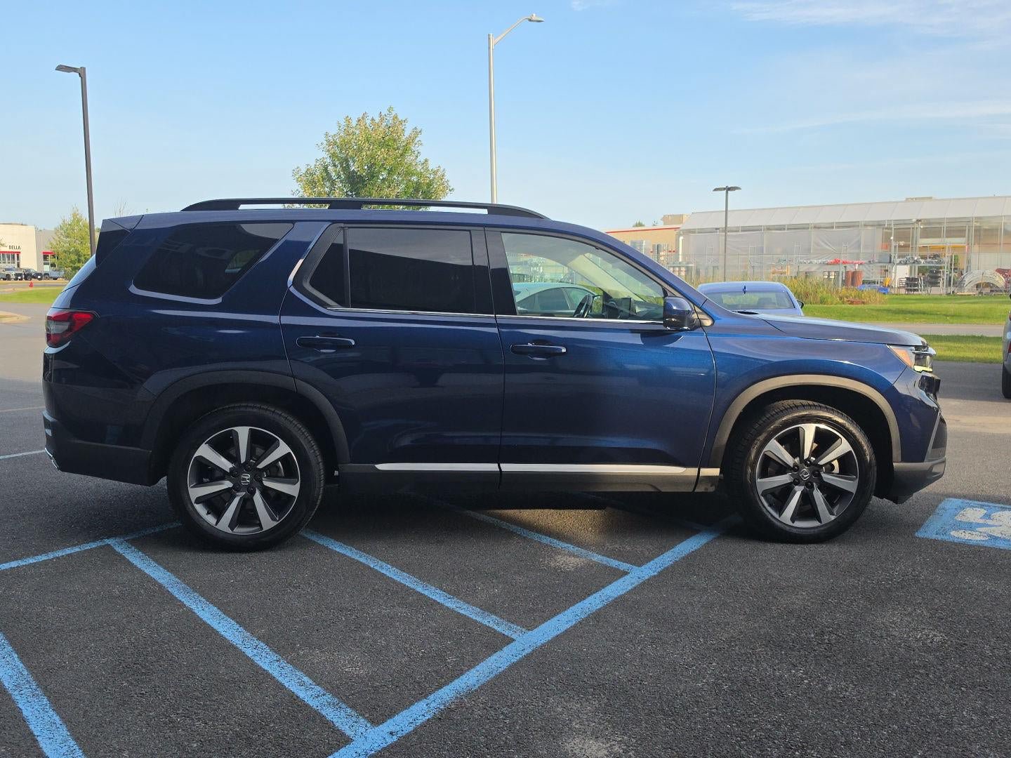 Used 2024 Honda Pilot Elite image 13