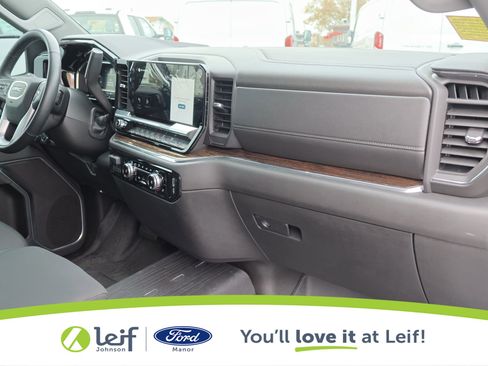 Used 2025 GMC Sierra 1500 Elevation image 39