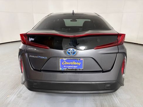 Used 2018 Toyota Prius Prime Premium w/ Carpet Mat Package FWD image 7