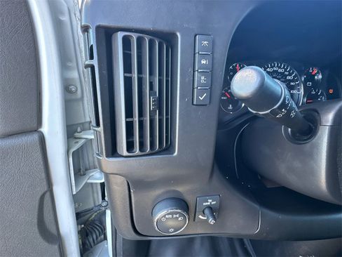 Used 2017 GMC Savana 3500 image 23