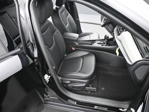 New 2026 Jeep Compass Limited image 19