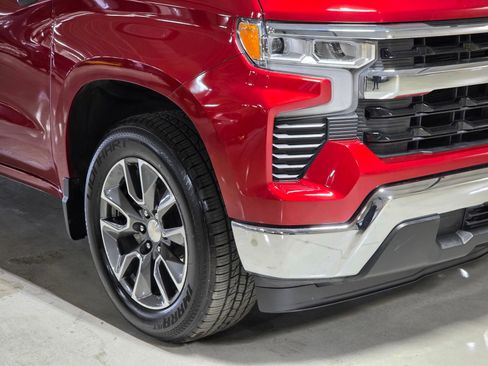 Used 2023 Chevrolet Silverado 1500 LT RWD image 10