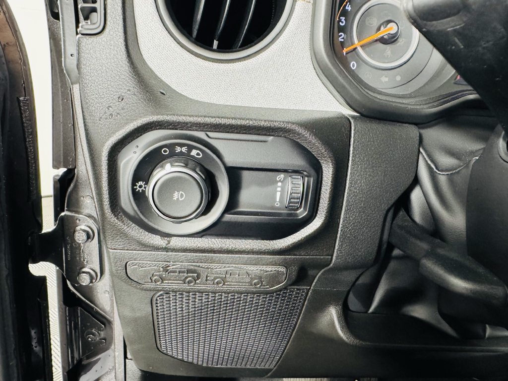 Used 2026 Jeep Wrangler Unlimited Sport AWD/4WD image 9