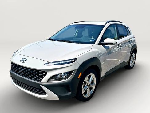 Used 2023 Hyundai Kona SEL w/ Cargo Package FWD image 3