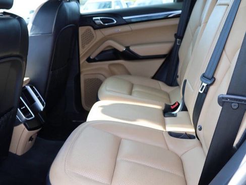 Used 2015 Porsche Cayenne S image 16