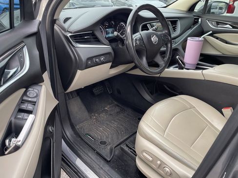 Used 2019 Buick Enclave Essence image 9