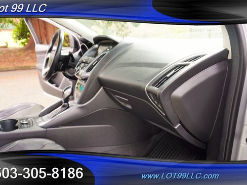 Used 2012 Ford Focus Titanium image 17