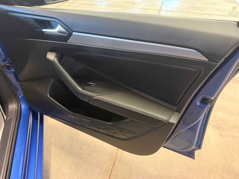 Certified 2023 Volkswagen Jetta Sport FWD image 28