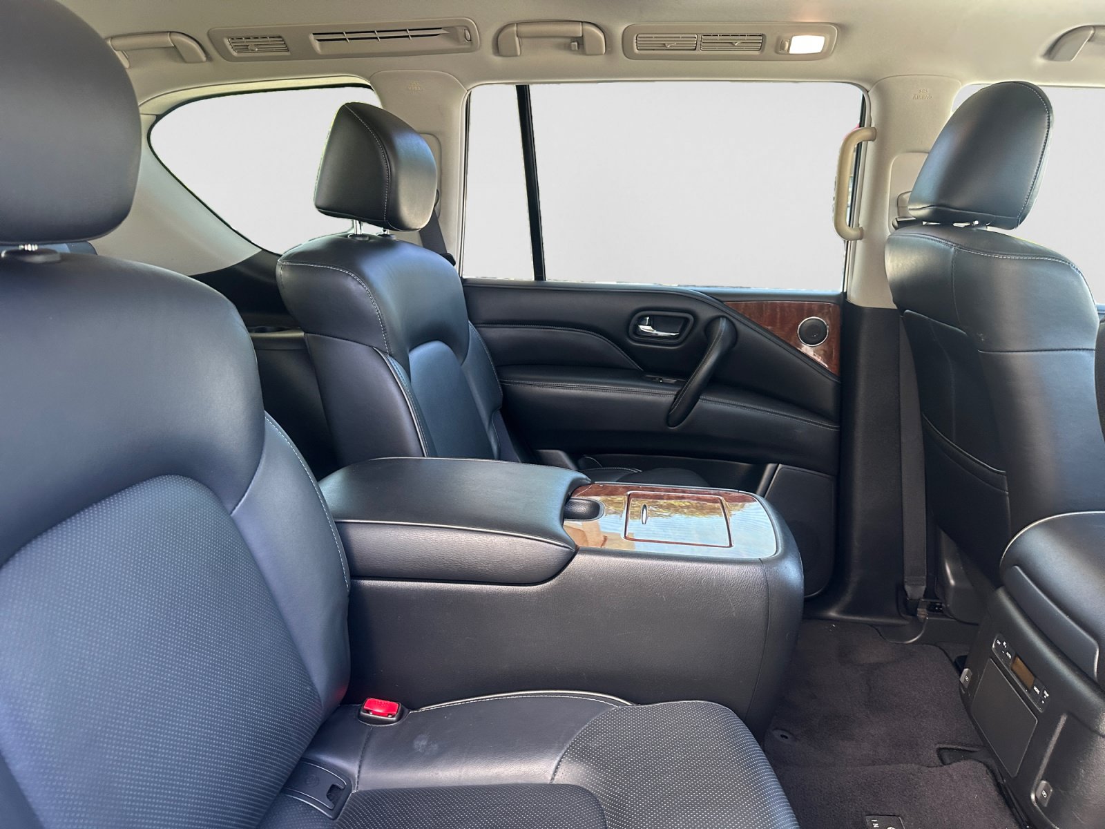 Used 2019 INFINITI QX80 Luxe w/ All-Season Package RWD image 17