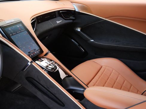 Used 2023 Ferrari Roma image 14