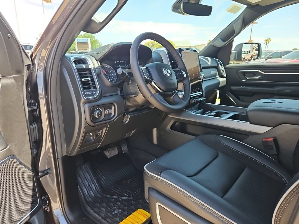 New 2026 RAM 1500 Laramie w/ Sport Appearance Package AWD/4WD image 17