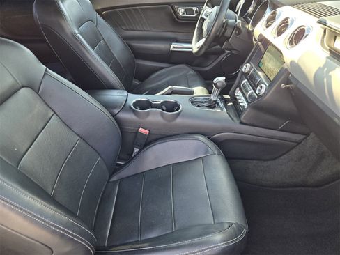 Used 2016 Ford Mustang GT Premium image 12