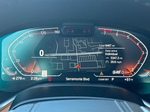 Used 2022 BMW 740i w/ Premium Package image 25