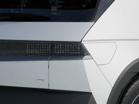 New 2026 Hyundai Ioniq 5 SEL image 10