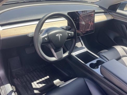 Used 2022 Tesla Model 3 RWD image 9