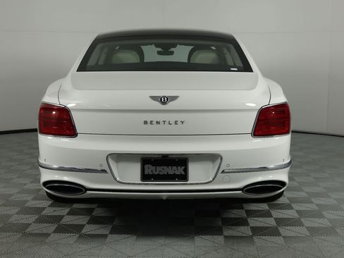 New 2026 Bentley Flying Spur Plug-In Hybrid image 8