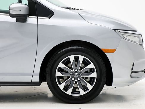 Used 2023 Honda Odyssey EX-L image 4