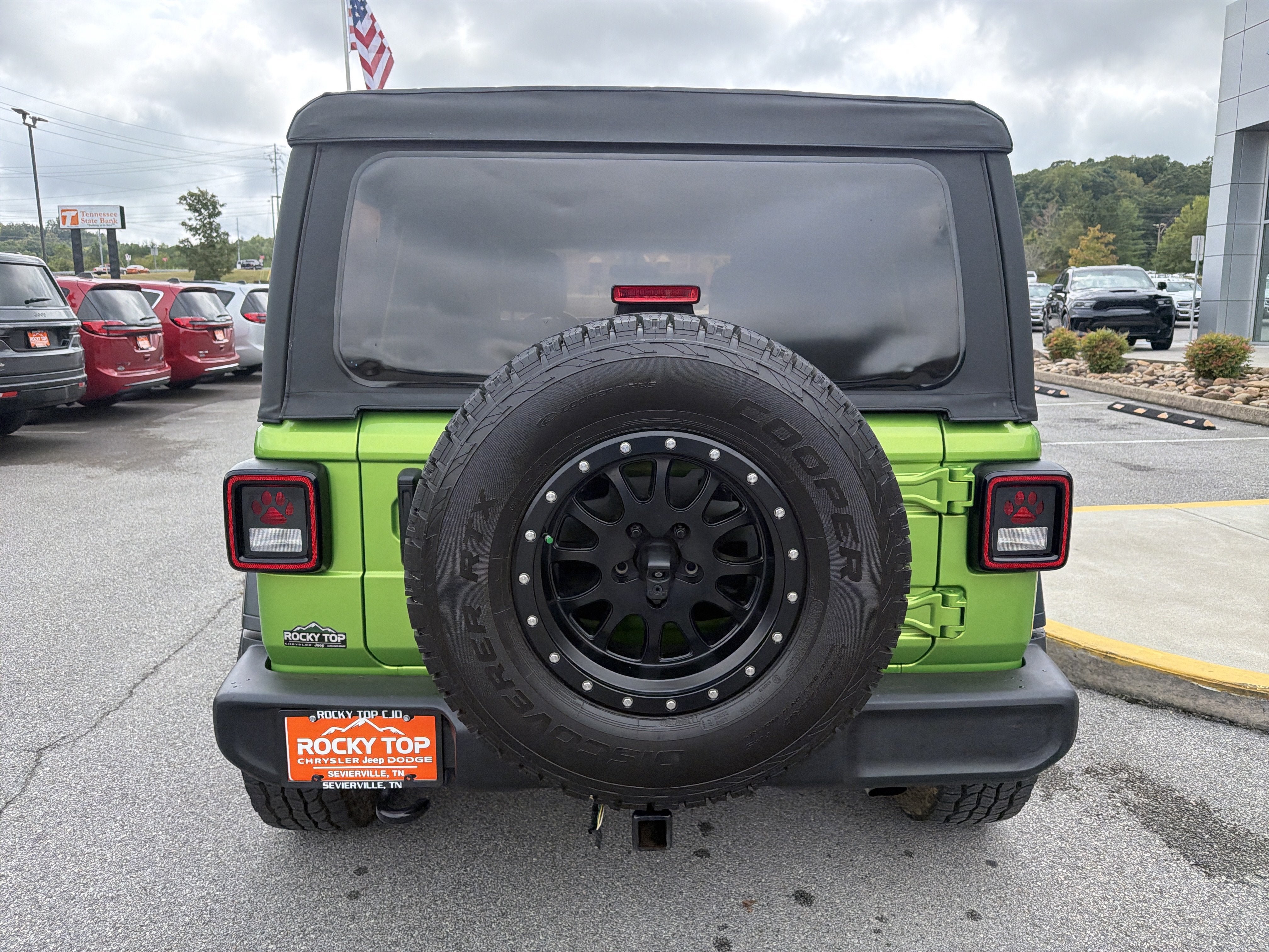 Used 2018 Jeep Wrangler Unlimited Sport S AWD/4WD image 9
