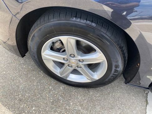 Used 2023 Chevrolet Malibu LT FWD image 31