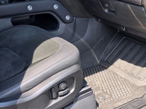 Used 2022 Land Rover Defender 90 Carpathian Edition image 33