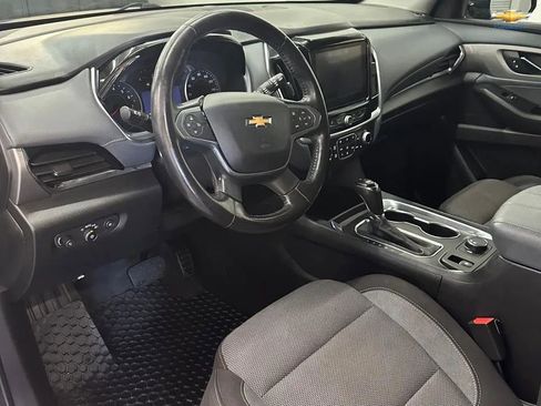 Used 2020 Chevrolet Traverse LT image 10