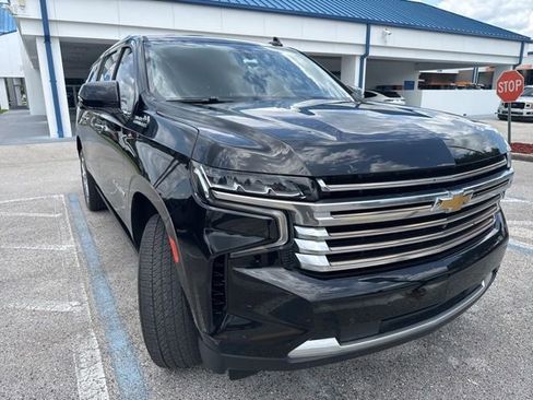 Used 2021 Chevrolet Suburban High Country w/ Premium Package RWD image 3