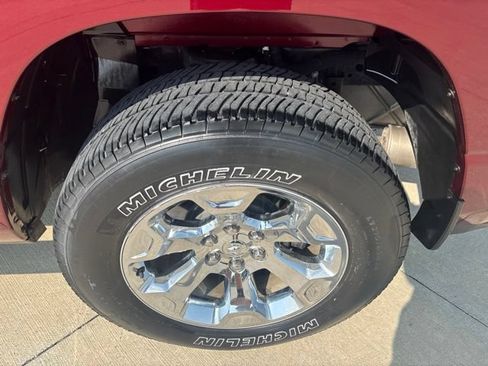 Used 2024 RAM 1500 Laramie AWD/4WD image 26