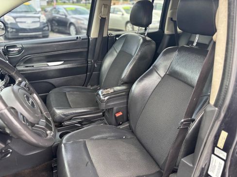 Used 2014 Jeep Compass Latitude image 16