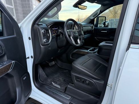 Used 2020 GMC Sierra 2500 Denali w/ Denali Ultimate Package AWD/4WD image 35