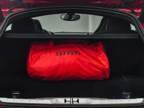 Used 2018 Ferrari GTC4Lusso image 7