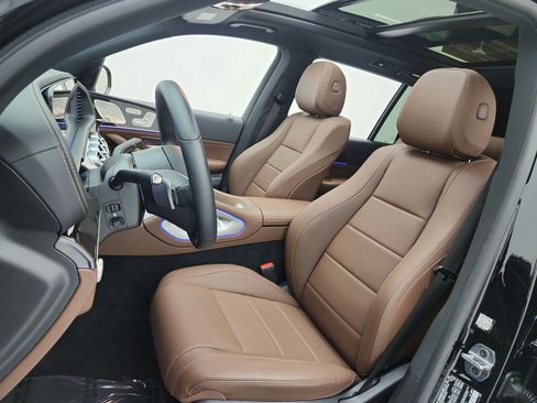Certified 2026 Mercedes-Benz GLS 450 4MATIC image 10
