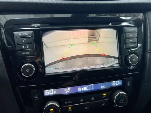 Used 2020 Nissan Rogue SV FWD image 15