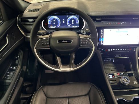 New 2026 Jeep Grand Cherokee Limited image 13