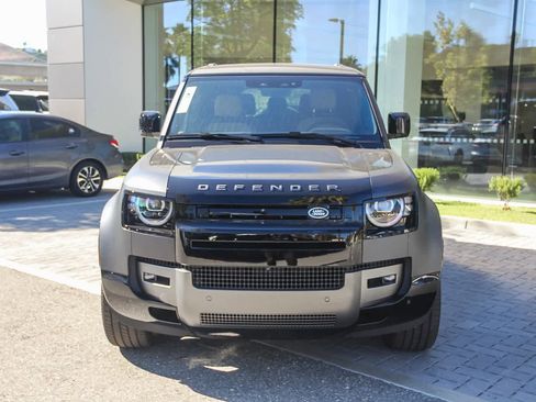 New 2026 Land Rover Defender 130 V8 image 2