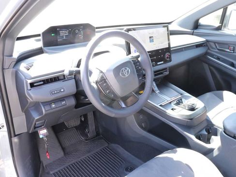 Used 2026 Toyota C-HR AWD/4WD image 10