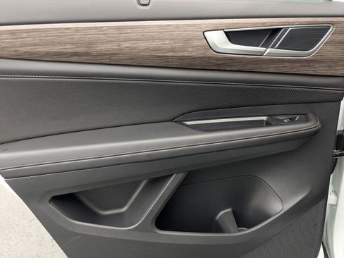 Used 2025 Volkswagen Atlas SEL image 26