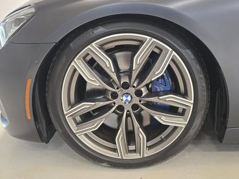 Used 2018 BMW M760i xDrive w/ Luxury Rear Seating Package AWD/4WD image 12