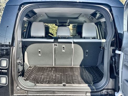 Used 2026 Land Rover Defender 110 S image 18