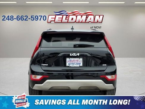 Used 2024 Kia Niro EX Touring FWD image 7