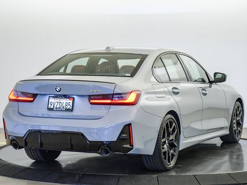 Used 2026 BMW 330i Sedan w/ M Sport Package RWD image 5