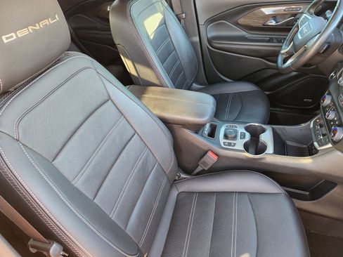 Used 2022 GMC Terrain Denali w/ Black Diamond Edition image 24