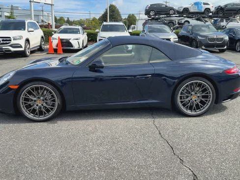 Used 2017 Porsche 911 Carrera RWD image 5