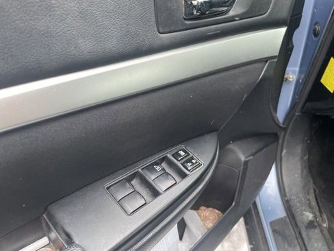 Used 2011 Subaru Outback 2.5i Premium w/ All-Weather Pkg image 11