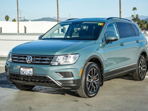 Used 2021 Volkswagen Tiguan SE image 4